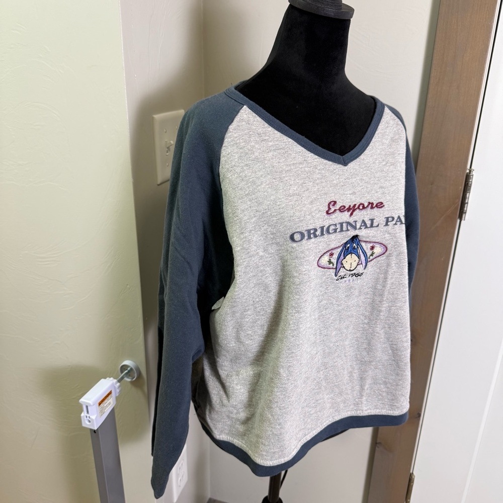 Vintage Y2K The Disney Store Eeyore Original Pal V-Neck Shirt Light Sweater L - Picture 2 of 6